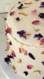 Load image into Gallery viewer, Dried Flower Nourishing Cake
