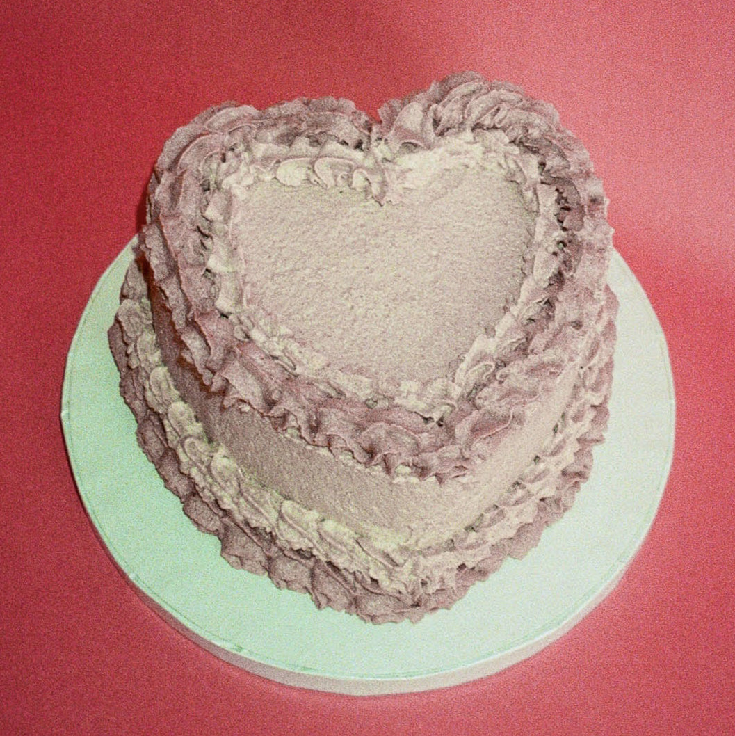 6" Vintage Cashew Heart Cake