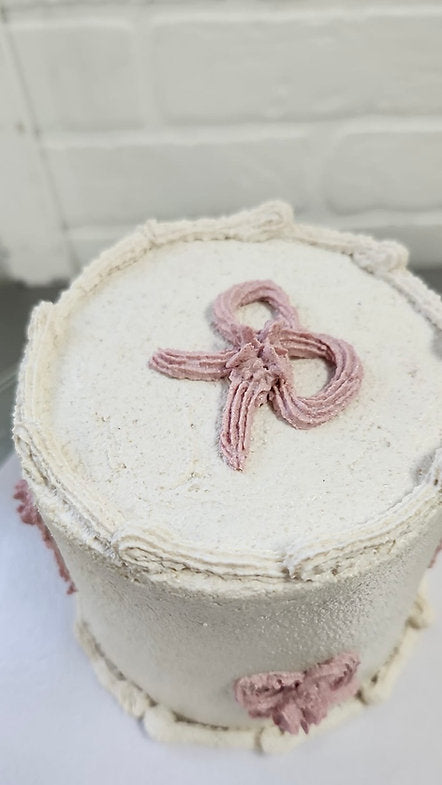 Vintage Cashew Bow Cake